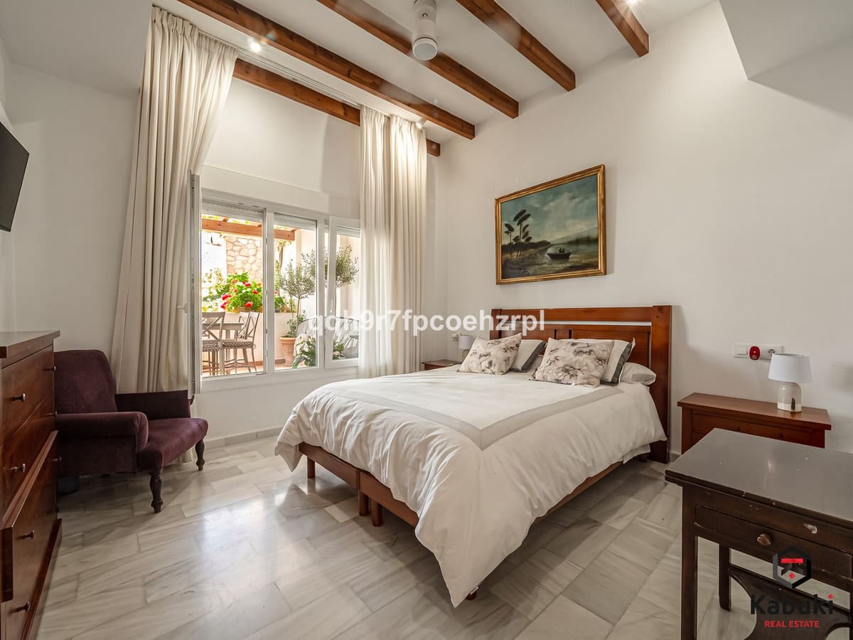 Detached Villa in Reserva de Marbella — photo 4 of 10