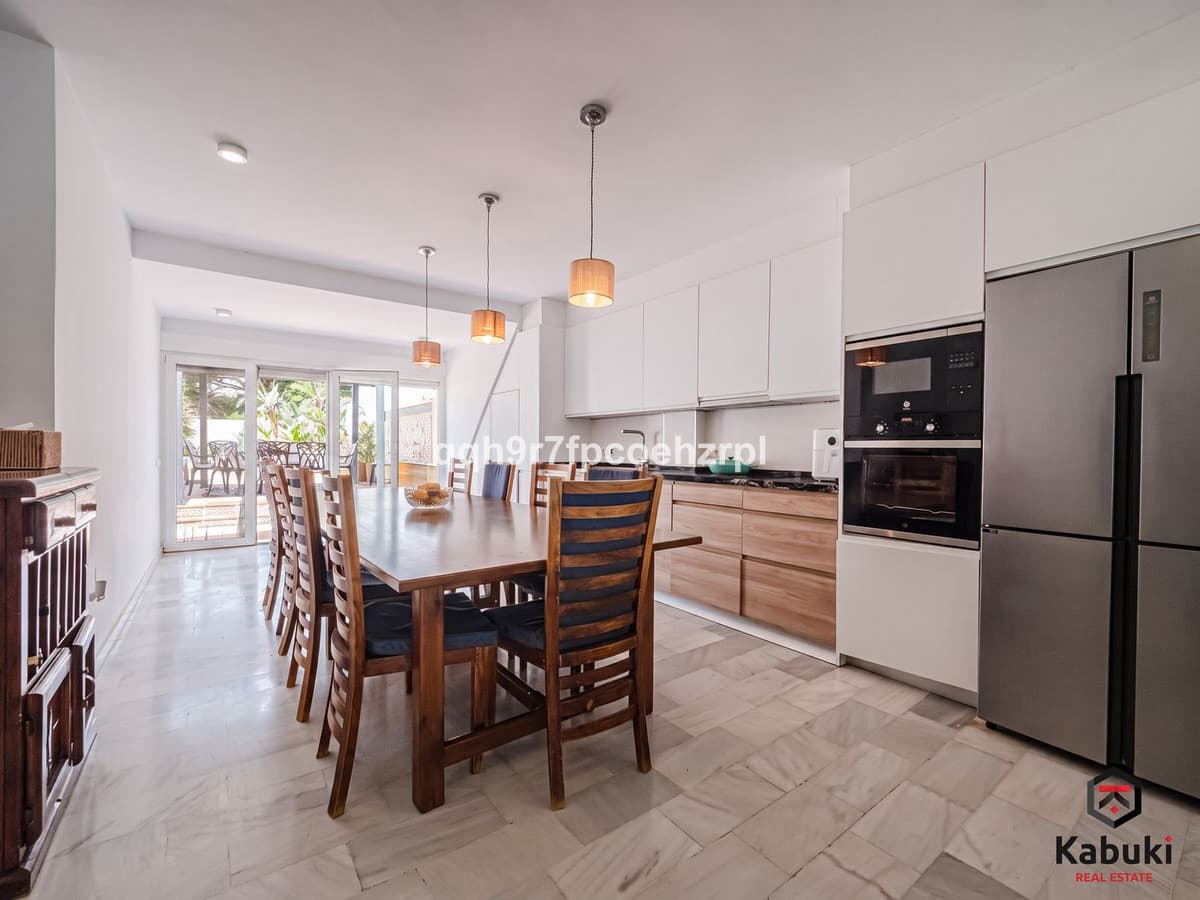 Detached Villa in Reserva de Marbella — photo 5 of 10
