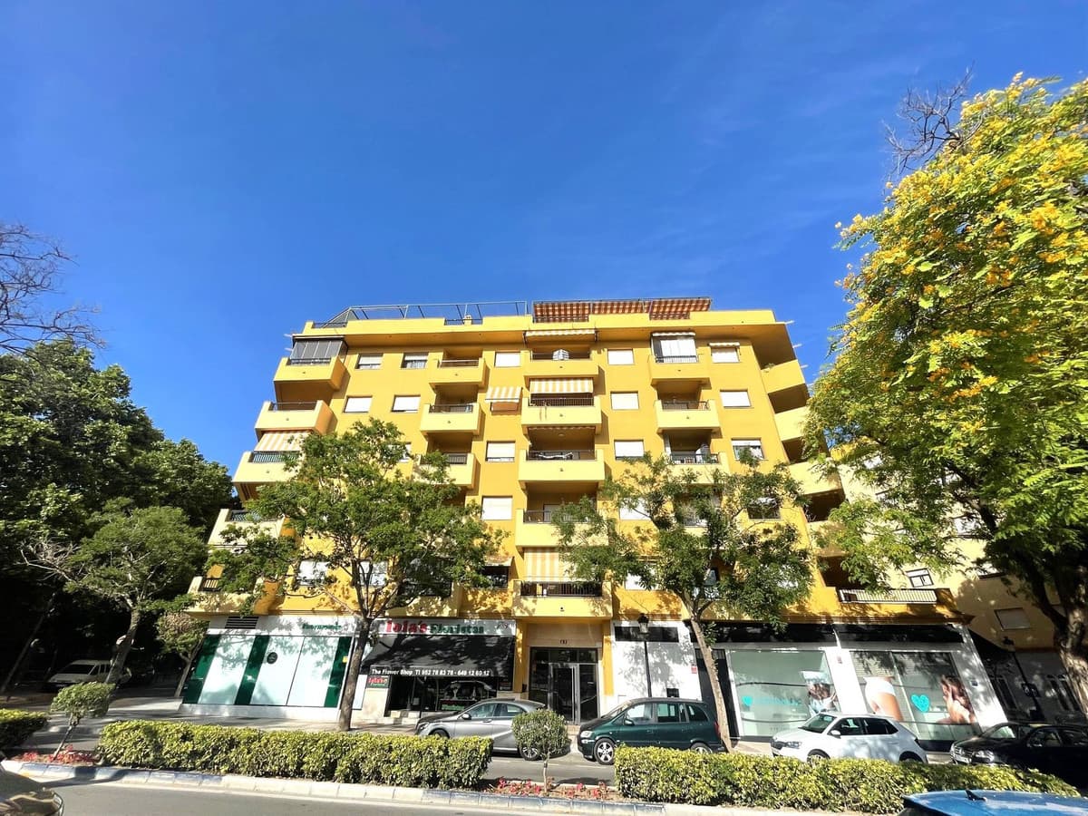 Middle Floor Apartment in San Pedro de Alcántara — photo 1 of 10