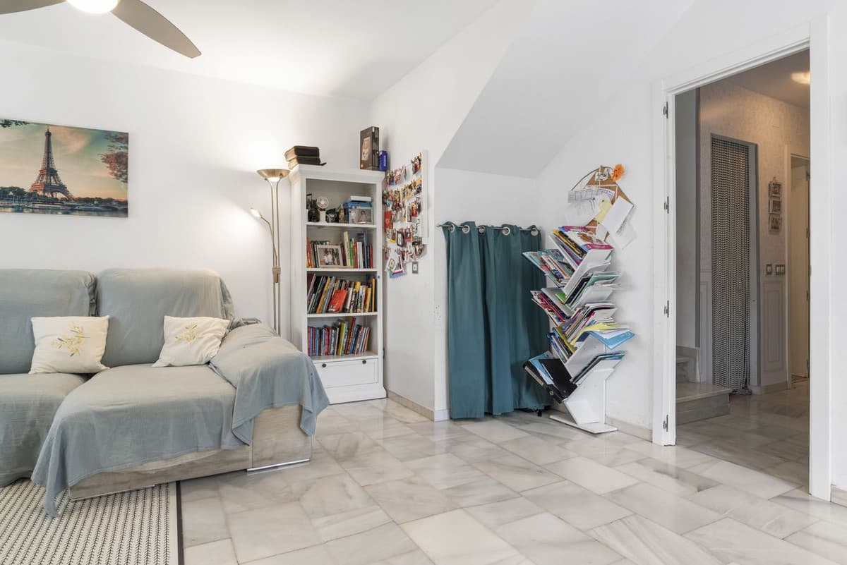 Townhouse in Torremolinos — photo 5 of 10