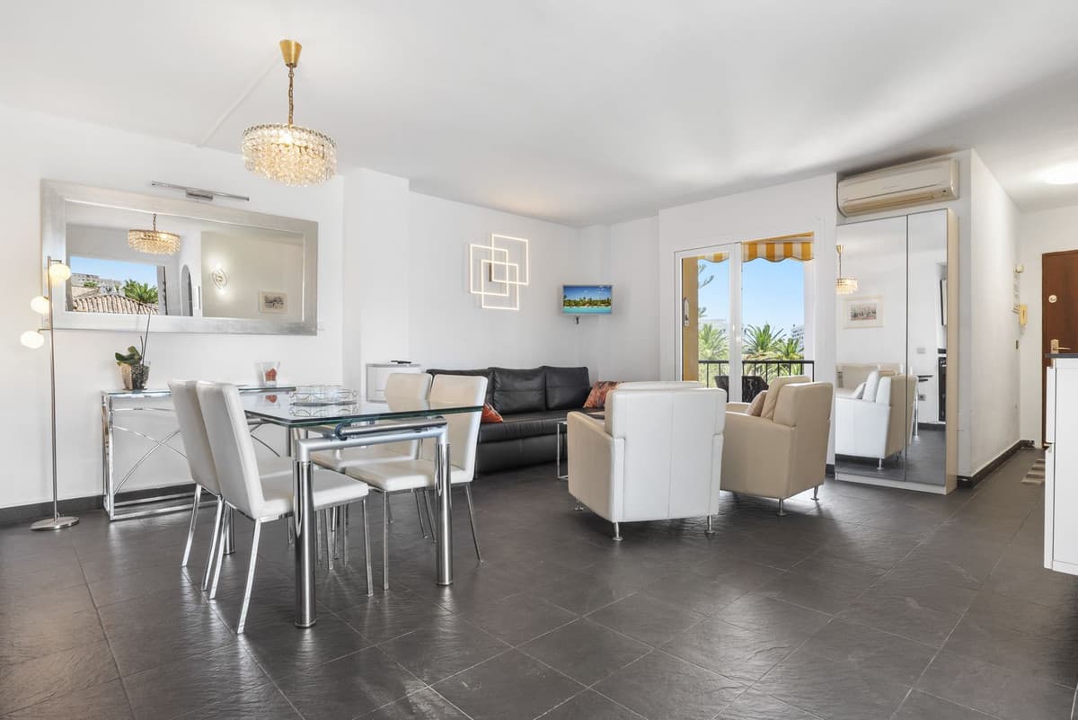 Middle Floor Apartment in Fuengirola — photo 3 of 10