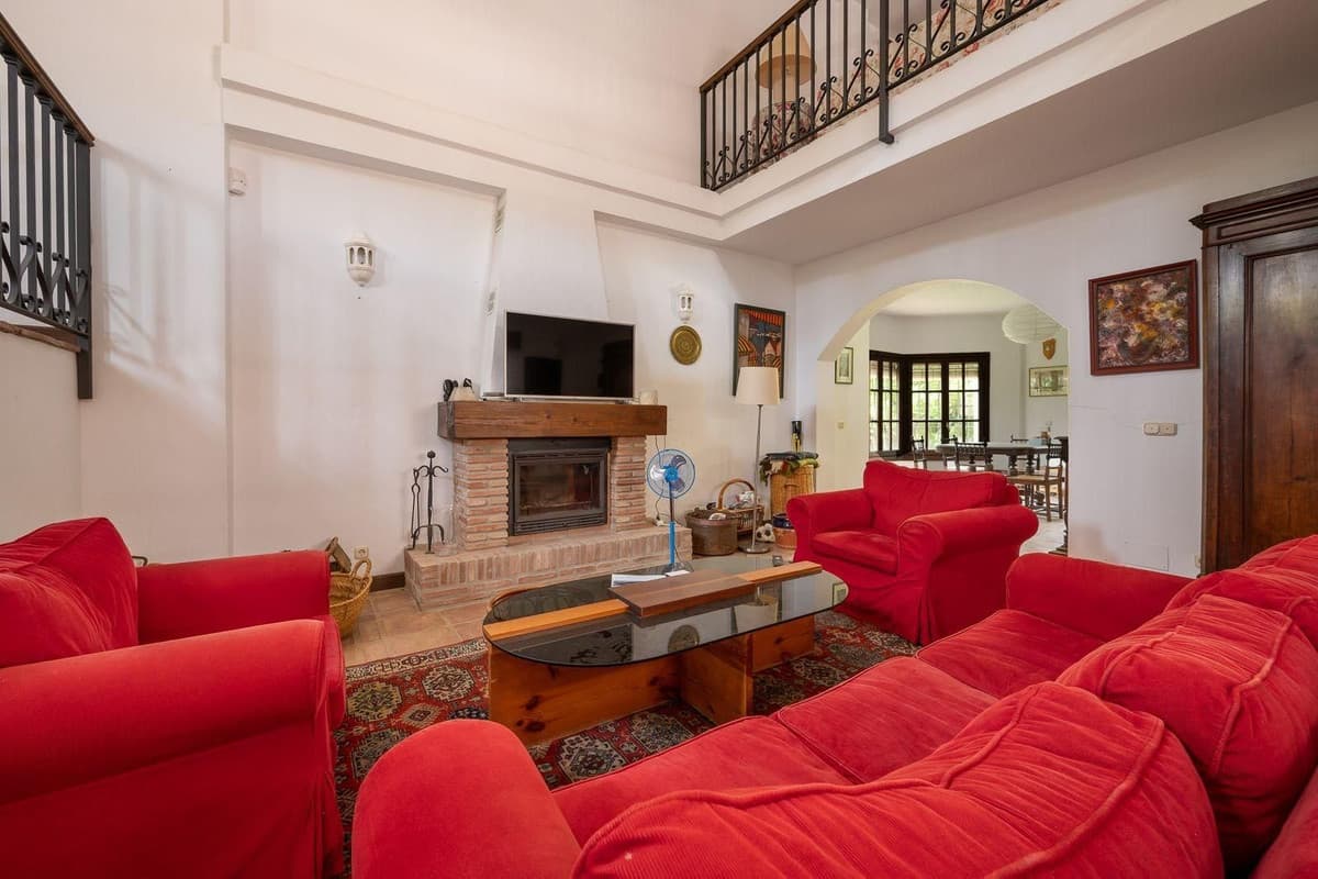 Detached Villa in Alhaurín el Grande — photo 8 of 10