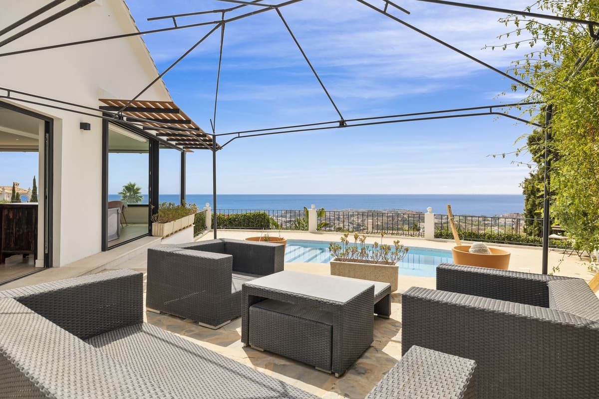 Detached Villa in Benalmadena — photo 1 of 10