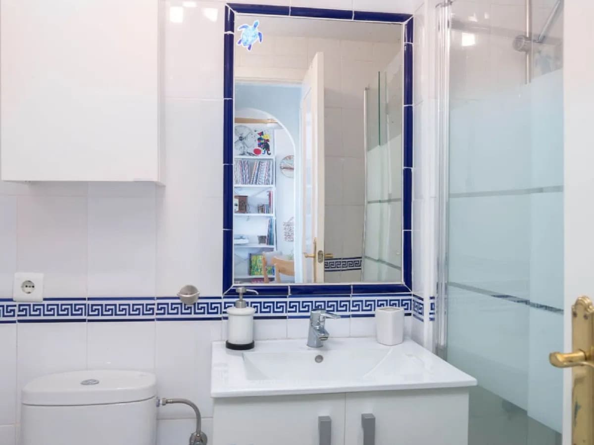 Middle Floor Apartment in Miraflores — photo 5 of 10