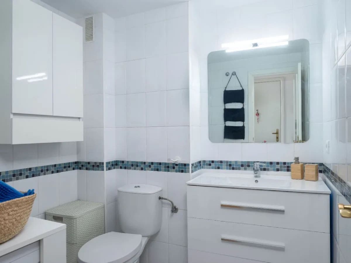 Middle Floor Apartment in Miraflores — photo 9 of 10