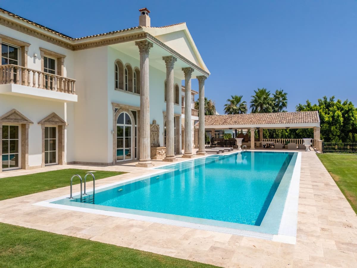 Detached Villa in Sierra Blanca — photo 3 of 10