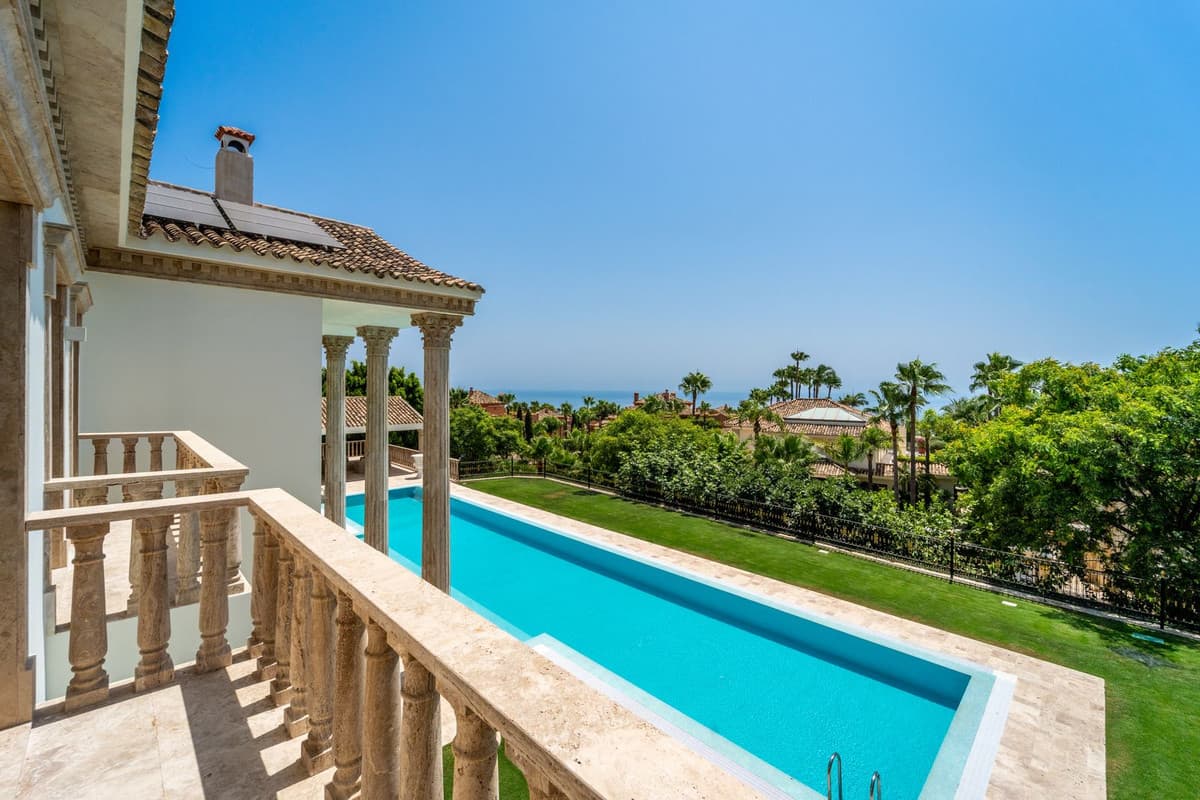 Detached Villa in Sierra Blanca — photo 4 of 10