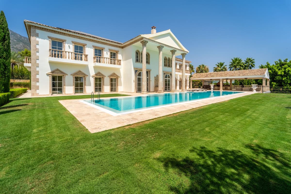 Detached Villa in Sierra Blanca — photo 6 of 10