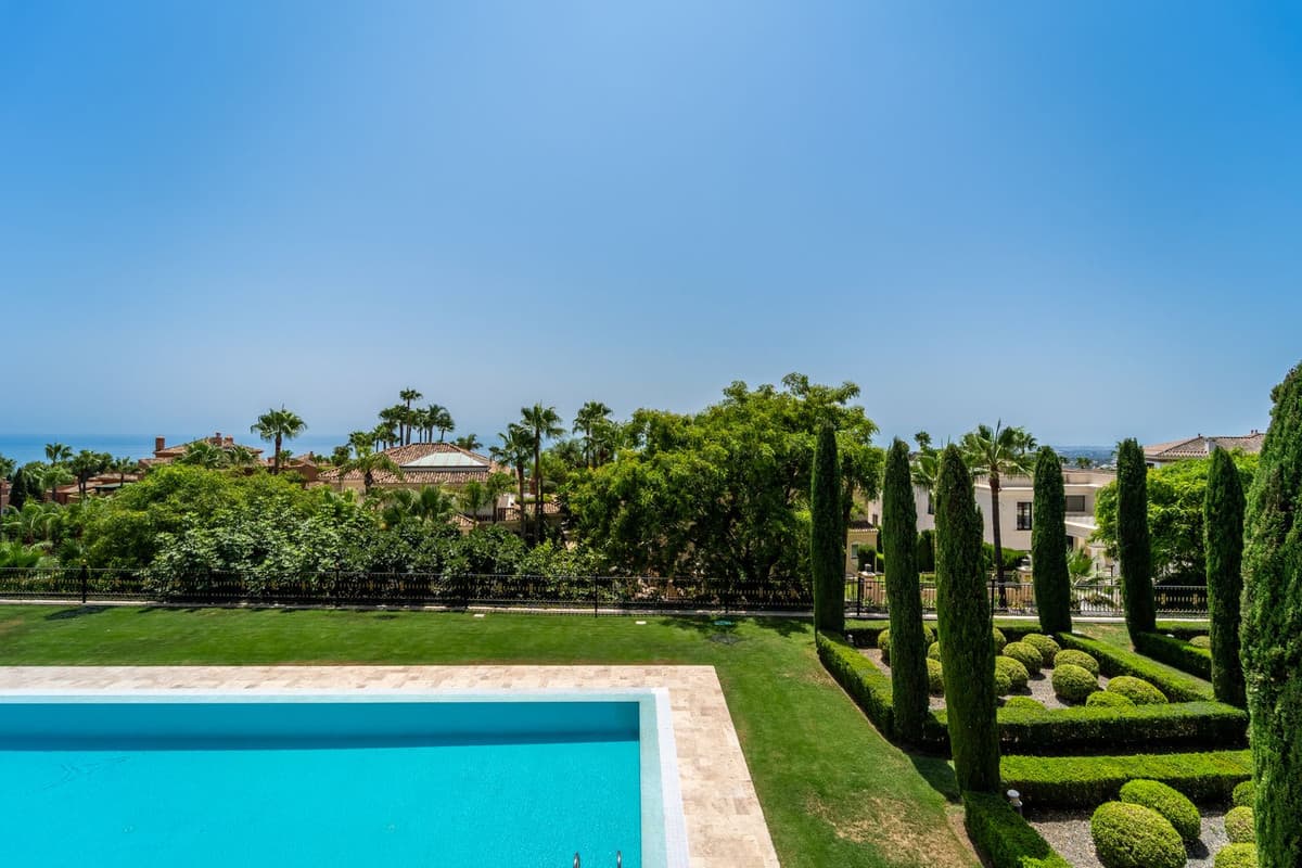 Detached Villa in Sierra Blanca — photo 9 of 10