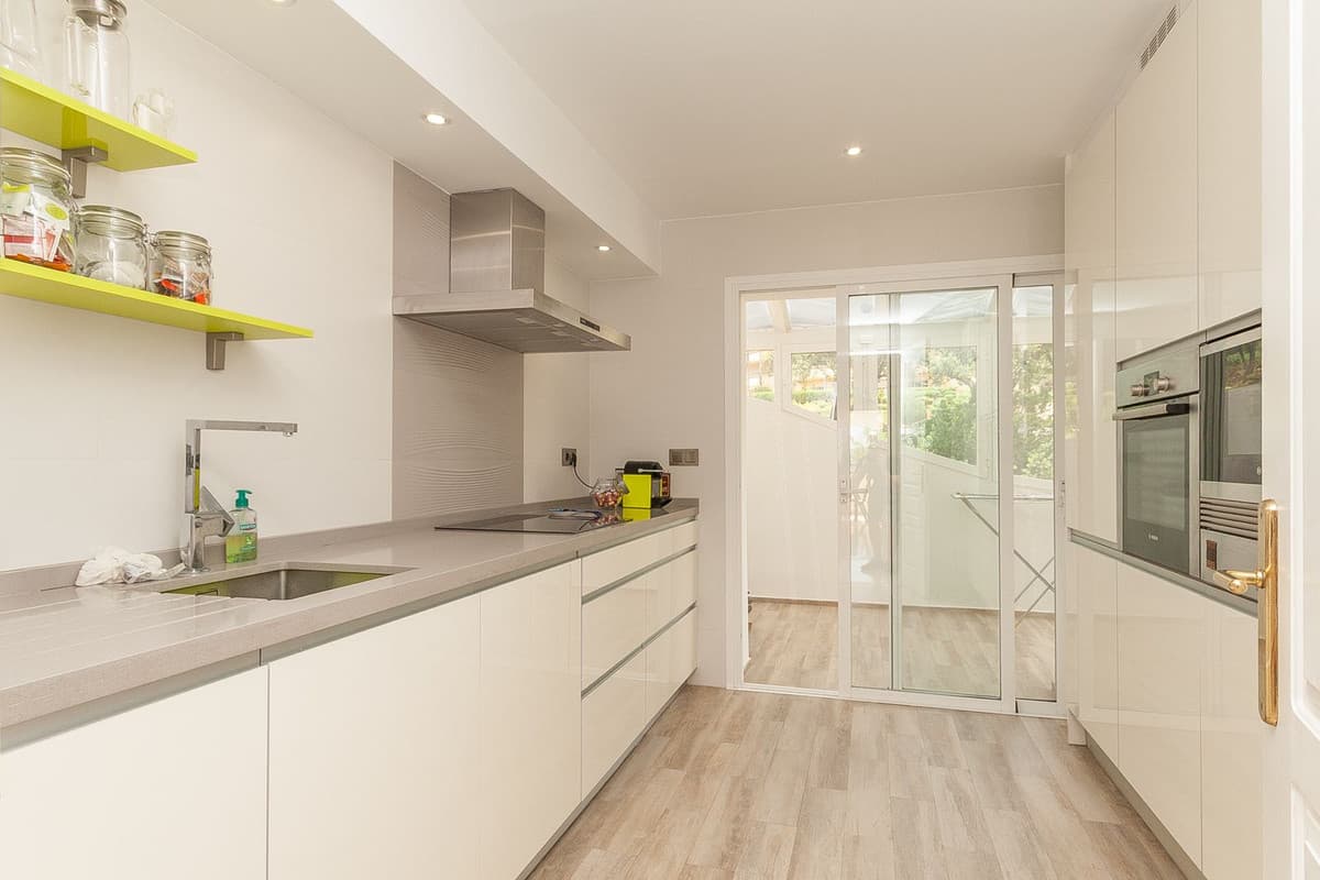 Penthouse Duplex in Elviria — photo 6 of 10