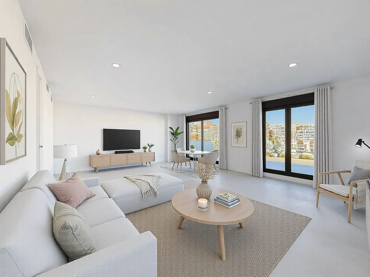 Top Floor Apartment in Estepona — photo 1 of 10