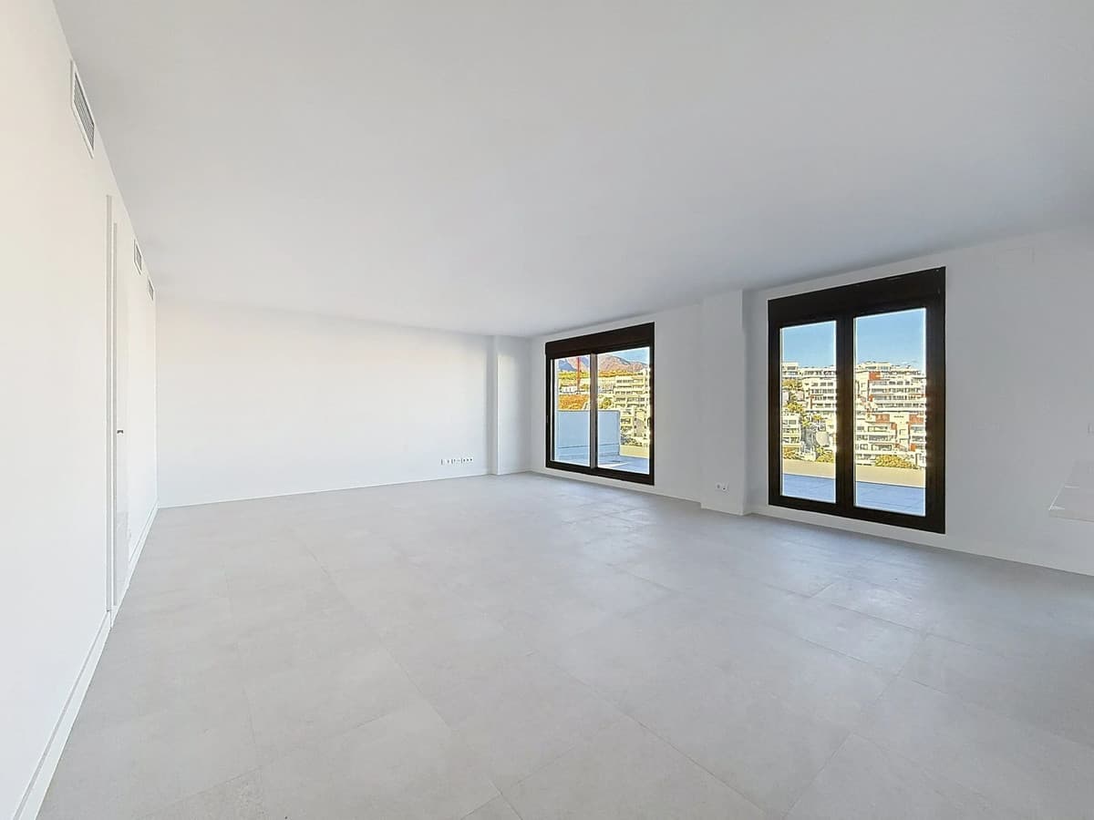 Top Floor Apartment in Estepona — photo 8 of 10