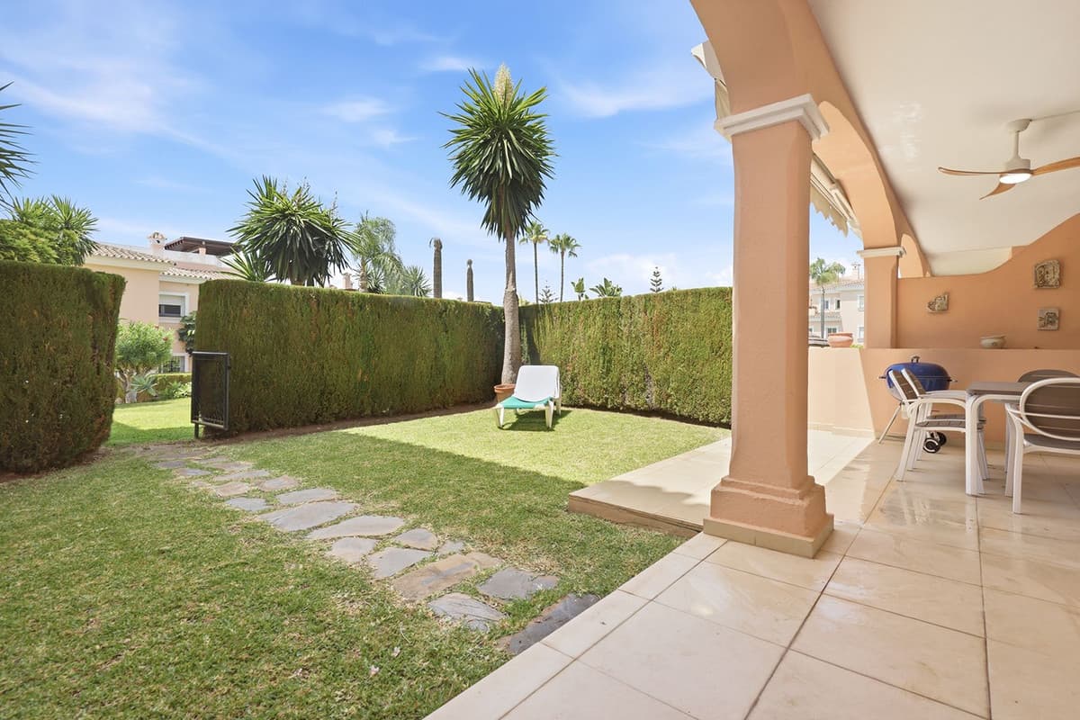 Ground Floor Apartment in Estepona — photo 2 of 10