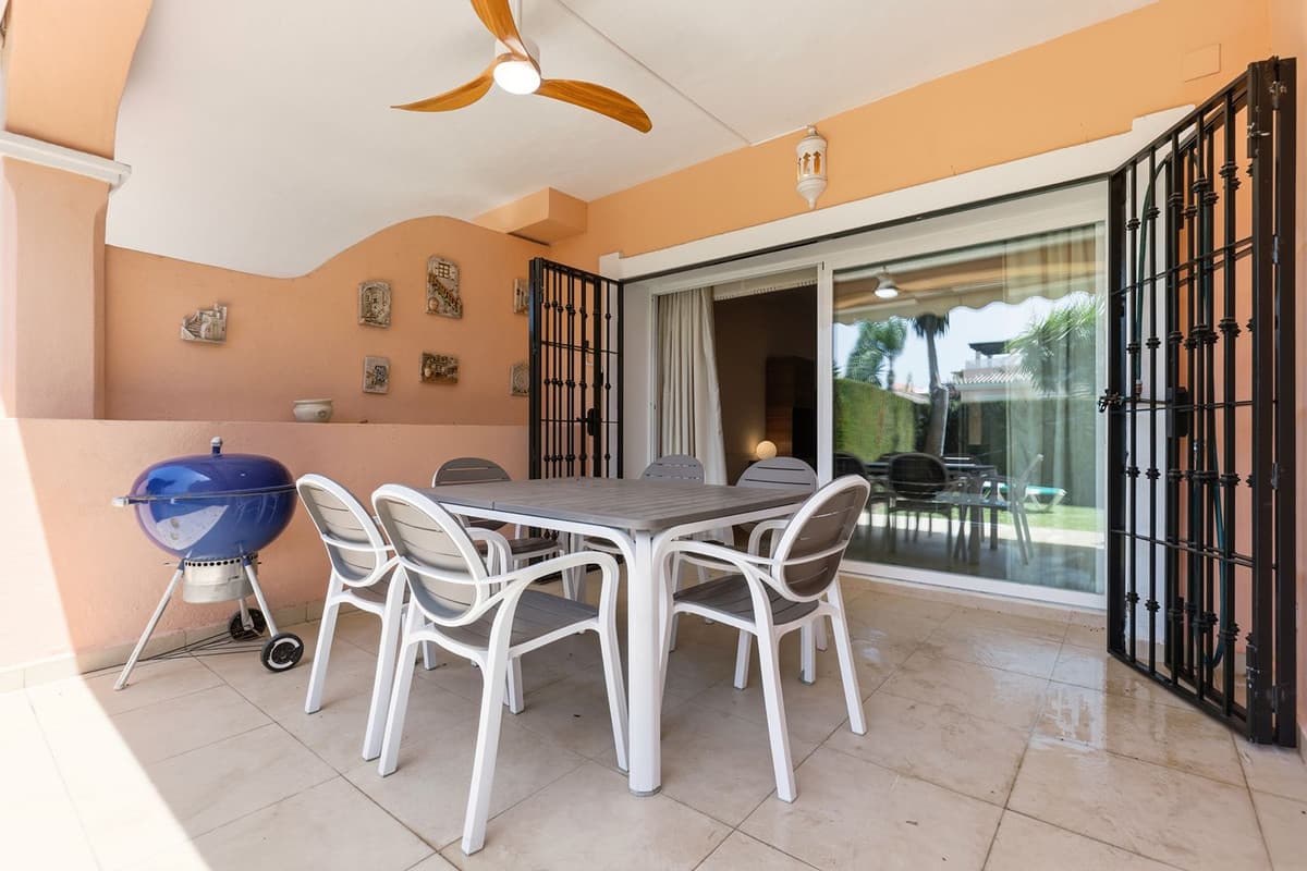 Ground Floor Apartment in Estepona — photo 6 of 10