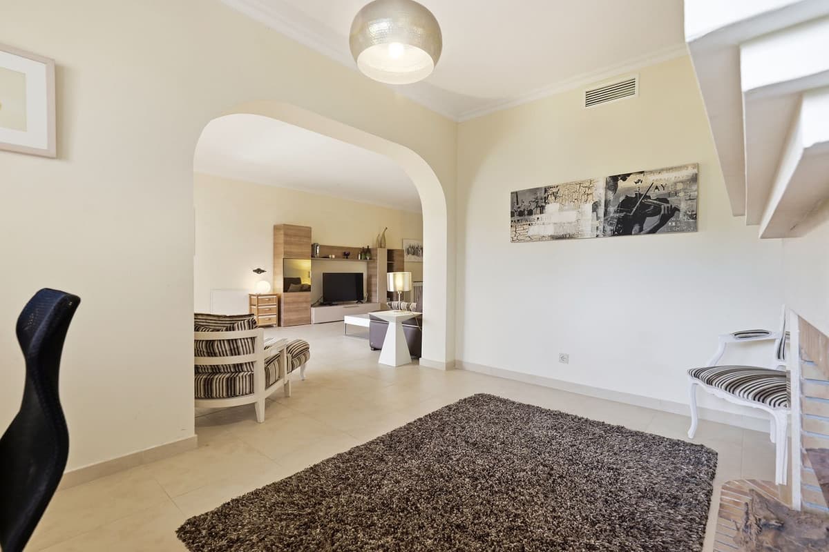 Ground Floor Apartment in Estepona — photo 7 of 10