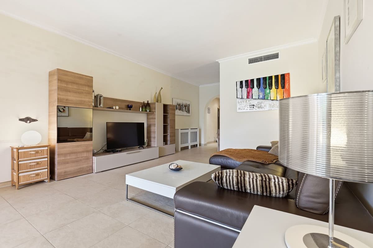 Ground Floor Apartment in Estepona — photo 9 of 10