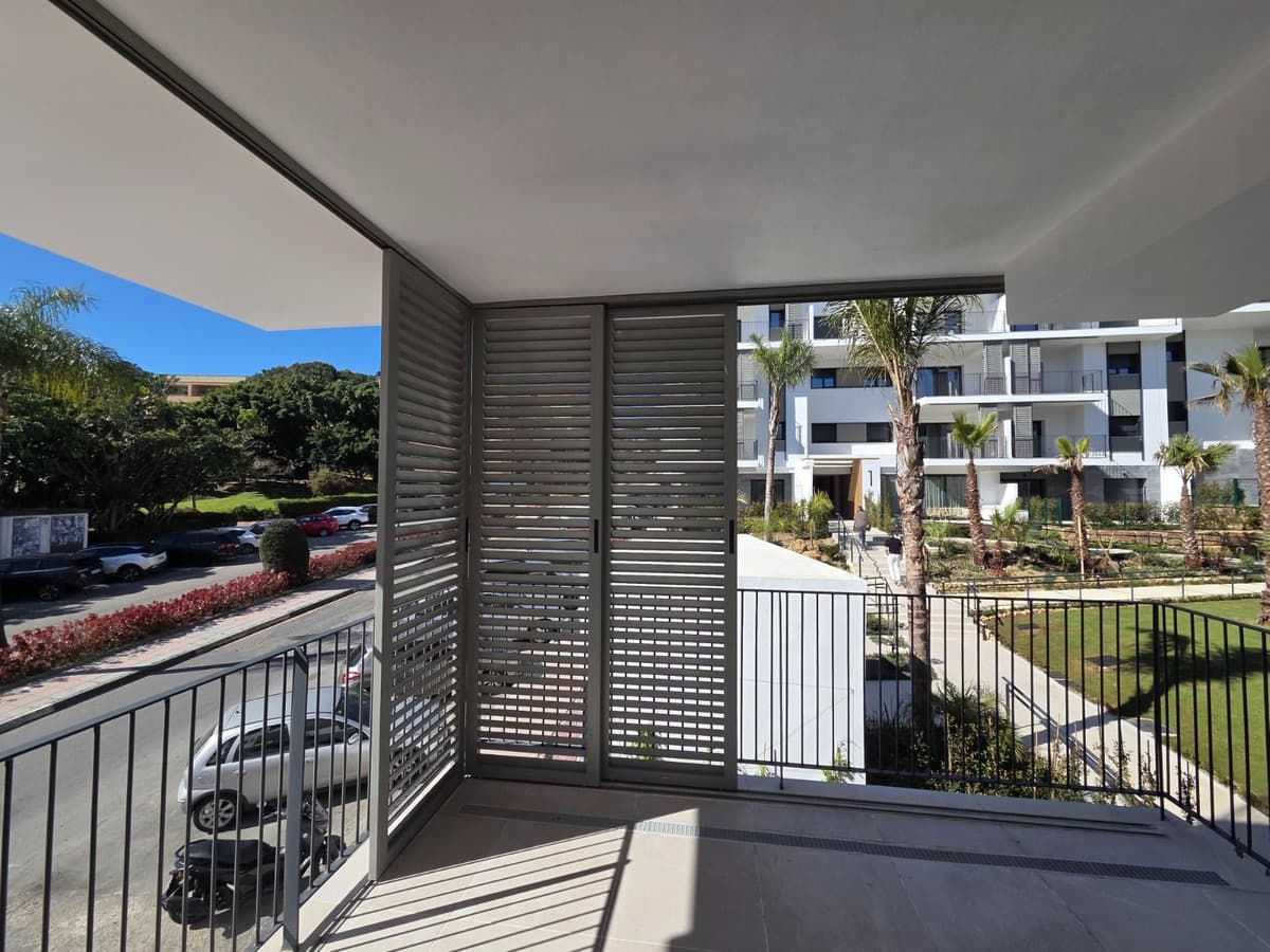Middle Floor Apartment in Estepona — photo 5 of 10