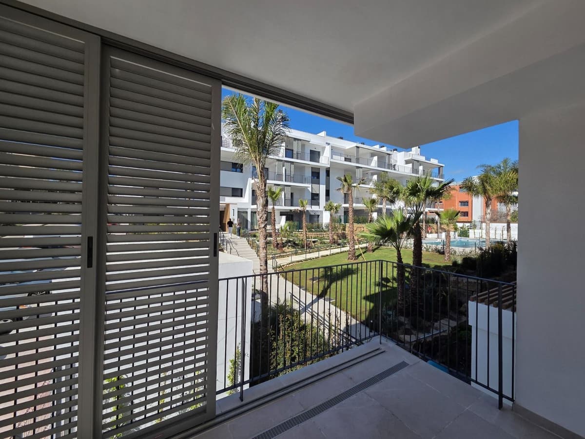 Middle Floor Apartment in Estepona — photo 6 of 10