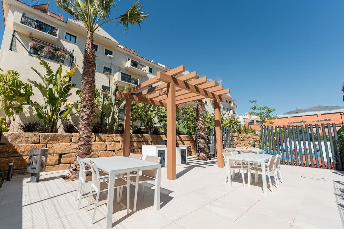 Middle Floor Apartment in Estepona — photo 9 of 10