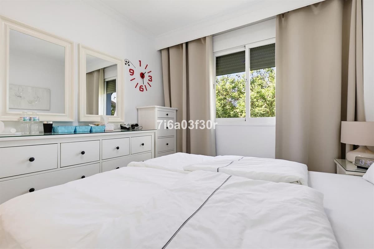 Middle Floor Apartment in Puerto Banús — photo 6 of 10