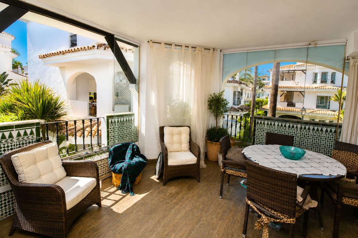 Middle Floor Apartment in Nueva Andalucía — photo 9 of 10
