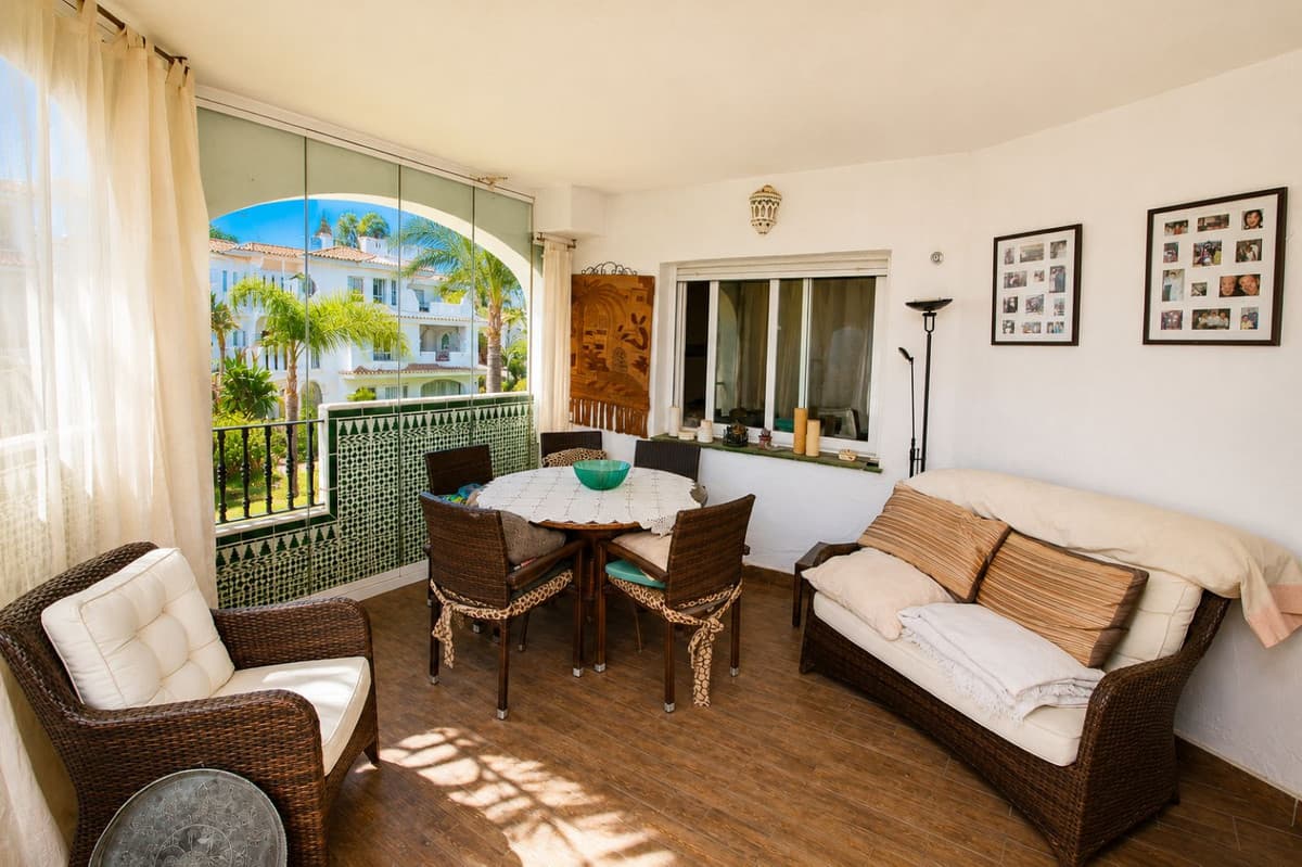 Middle Floor Apartment in Nueva Andalucía — photo 10 of 10