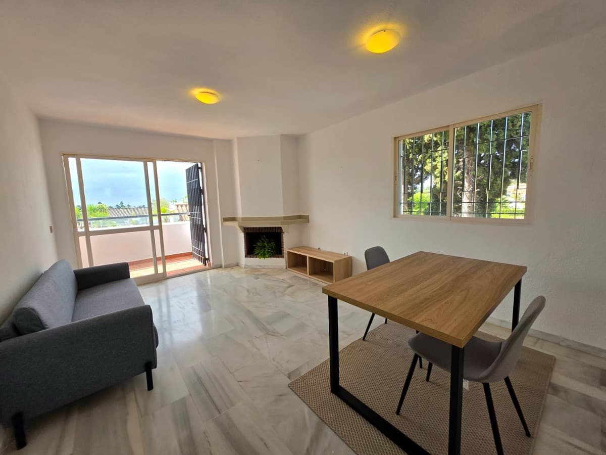 Penthouse in Aloha — photo 2 of 10
