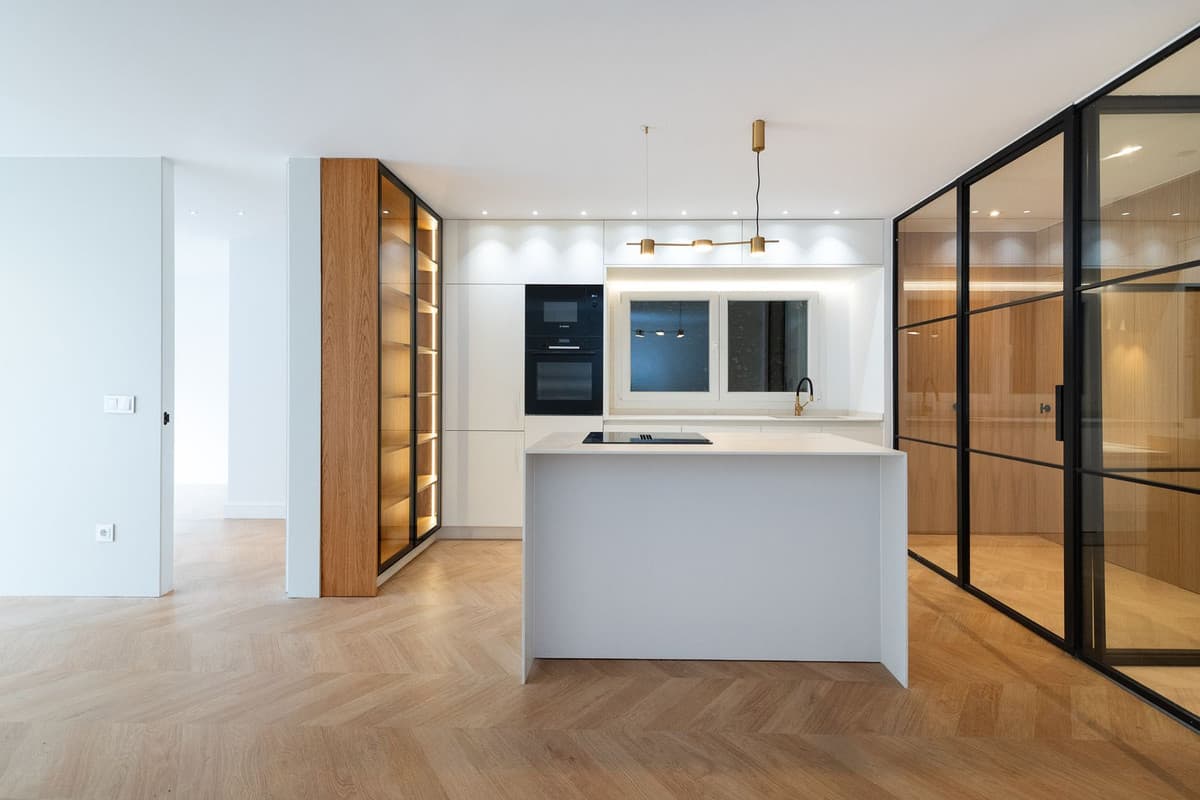 Middle Floor Apartment in Malagueta — photo 4 of 10