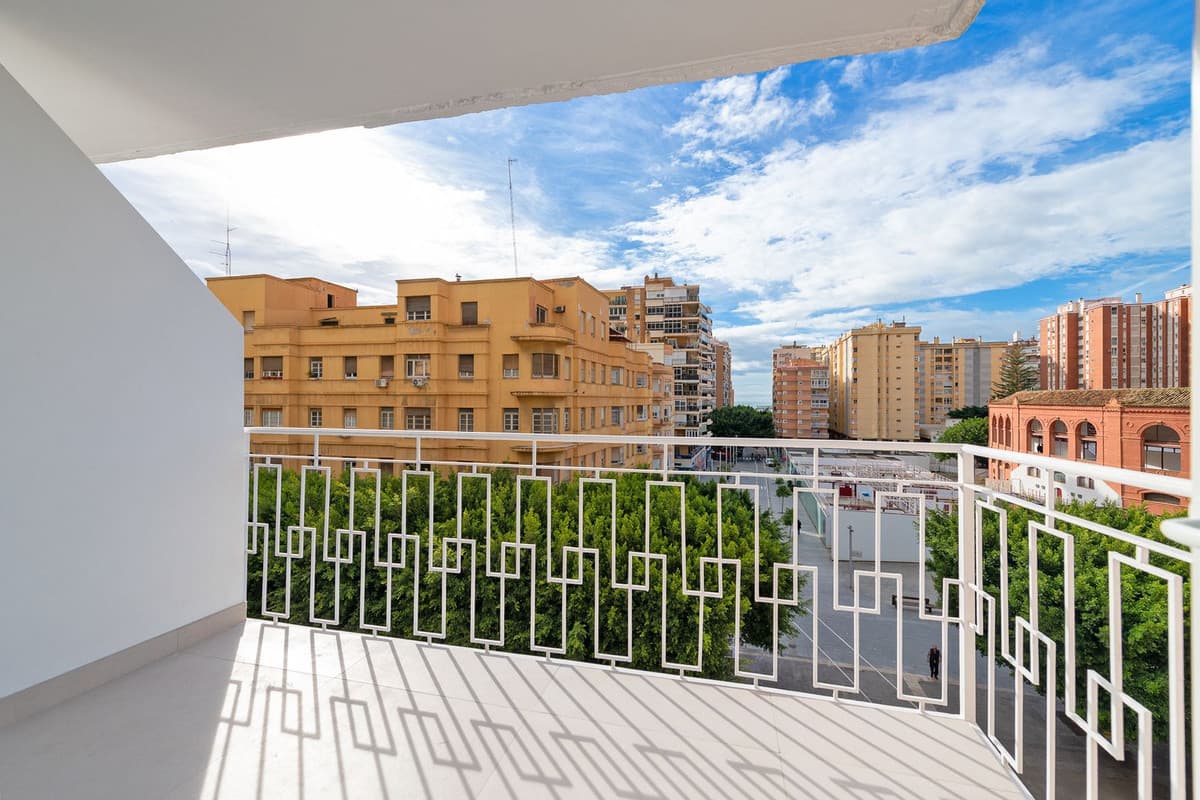 Middle Floor Apartment in Malagueta — photo 7 of 10