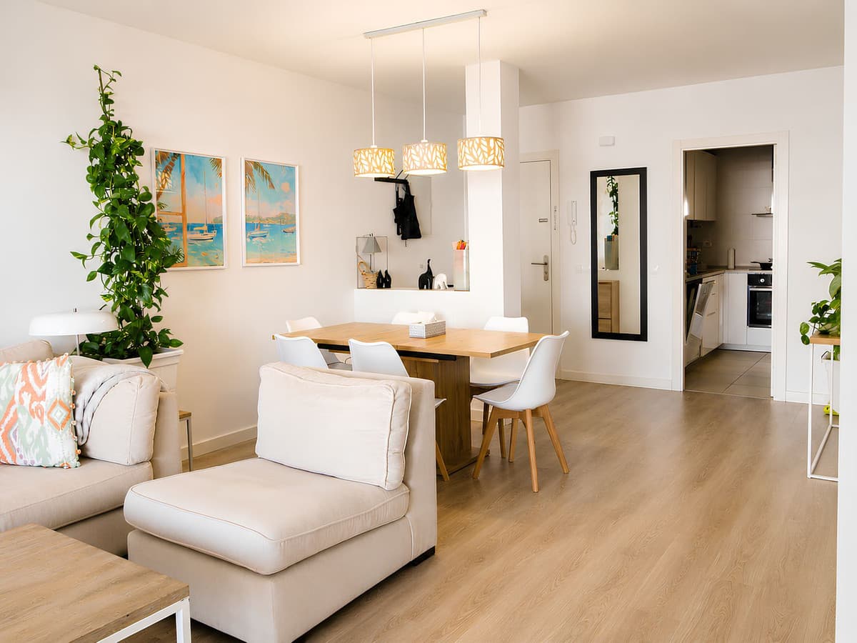 Middle Floor Apartment in La Campana — photo 1 of 10