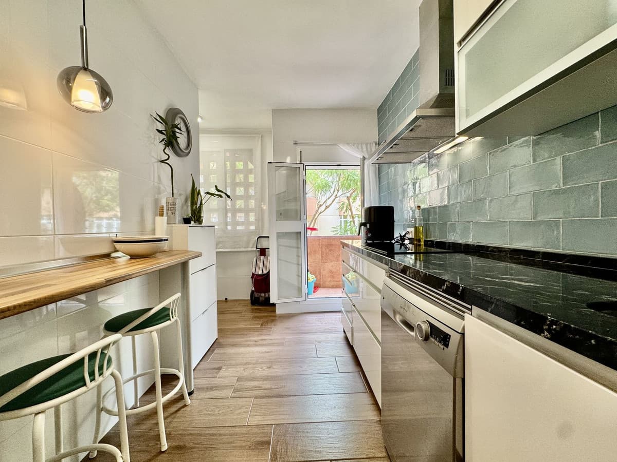 Middle Floor Apartment in Los Boliches — photo 9 of 10