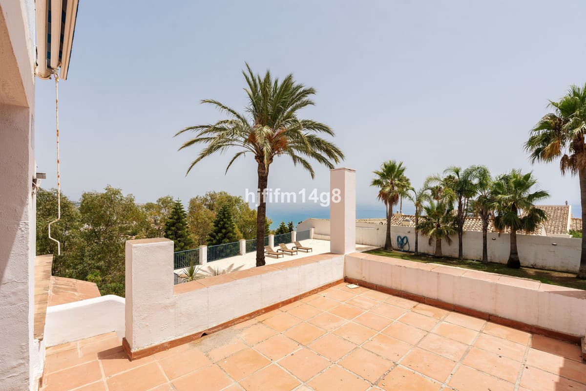 Detached Villa in Estepona — photo 4 of 10