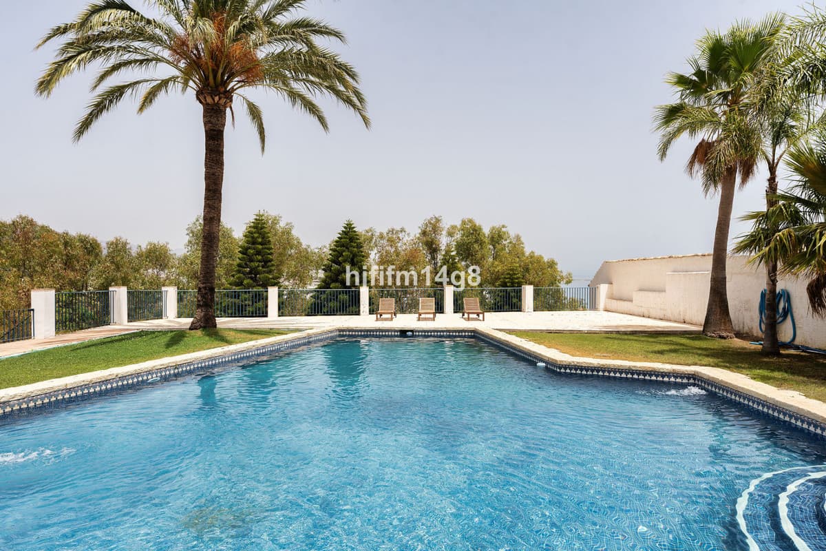 Detached Villa in Estepona — photo 7 of 10