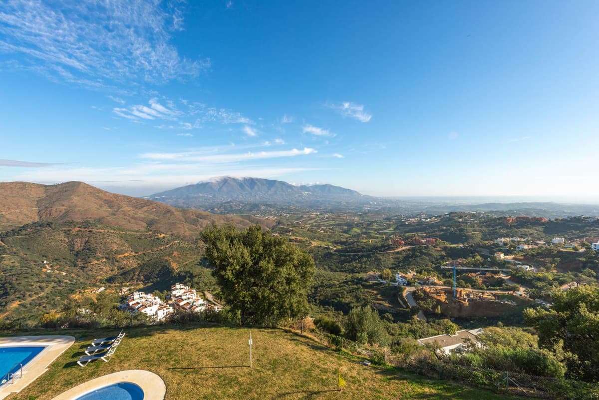 Townhouse in La Mairena — photo 5 of 10