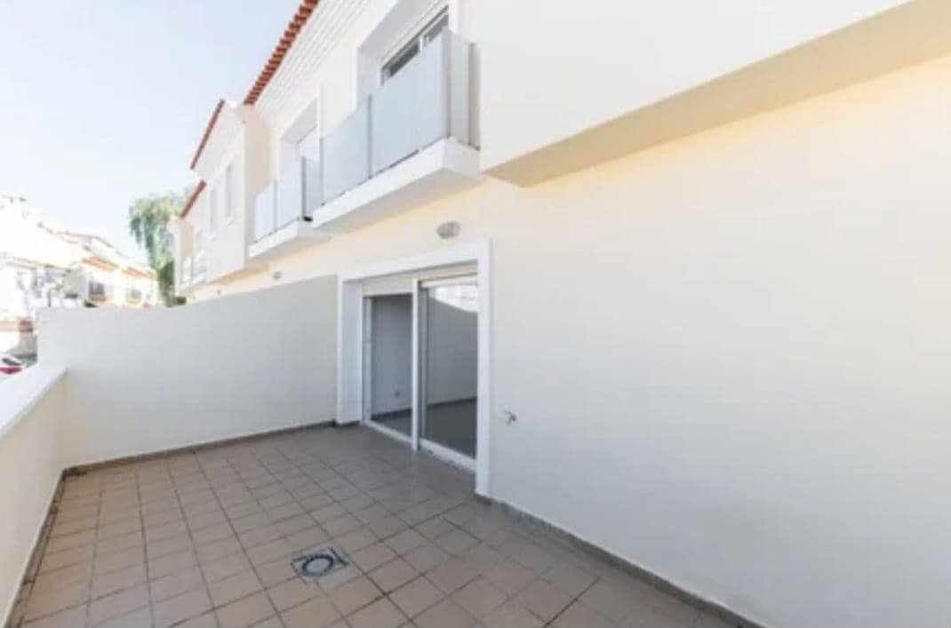 Townhouse in Recinto Ferial — photo 4 of 10