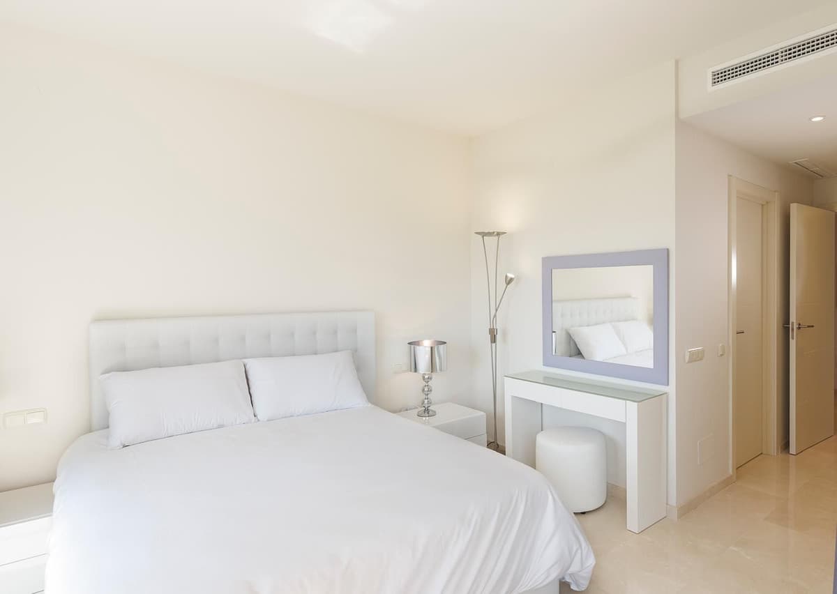 Ground Floor Apartment in Casares — photo 9 of 10