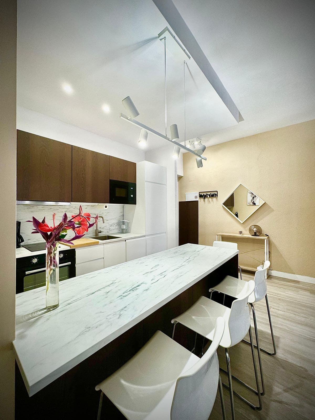 Middle Floor Apartment in Calahonda — photo 1 of 10