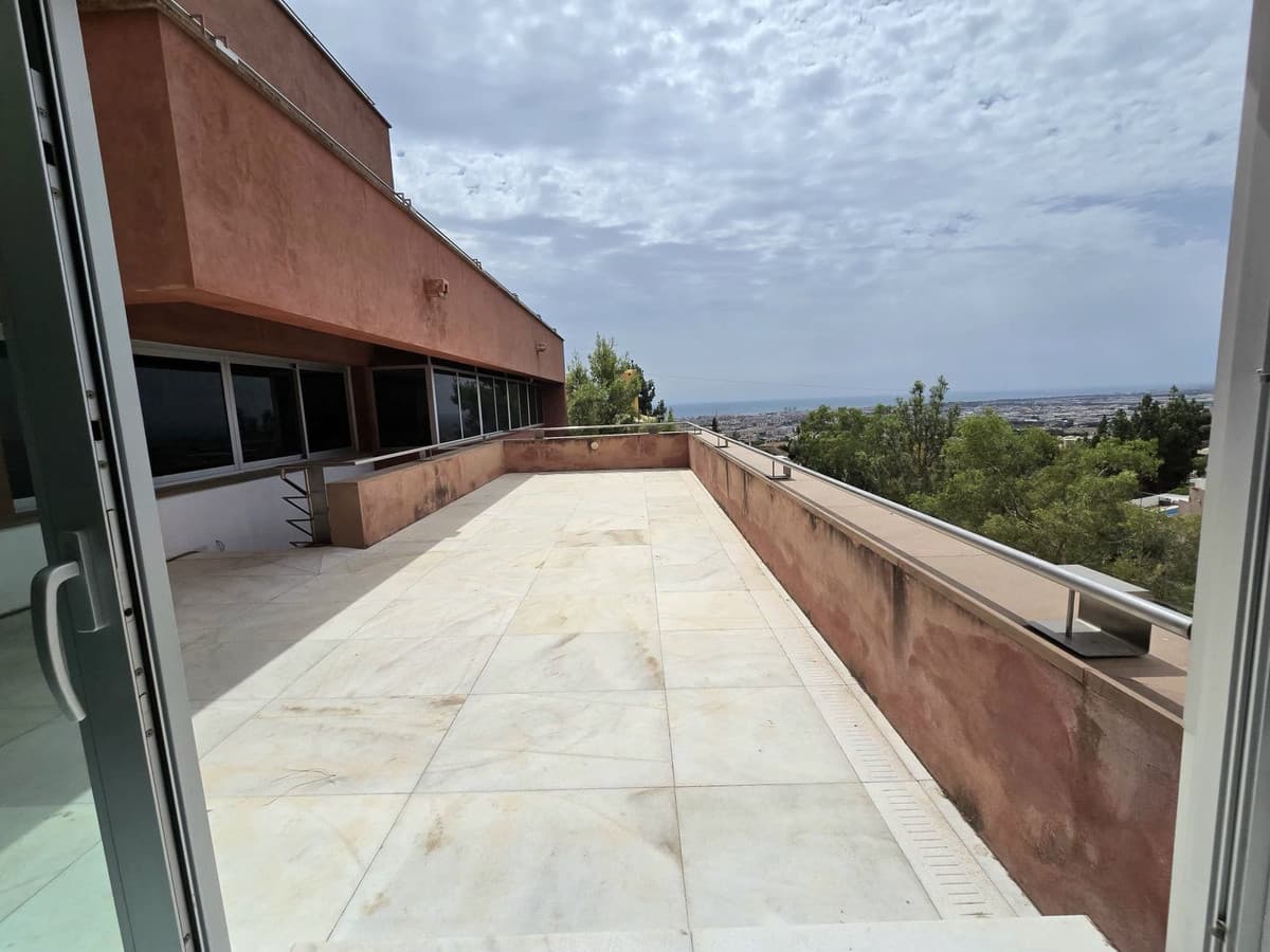 Detached Villa in Málaga — photo 3 of 10