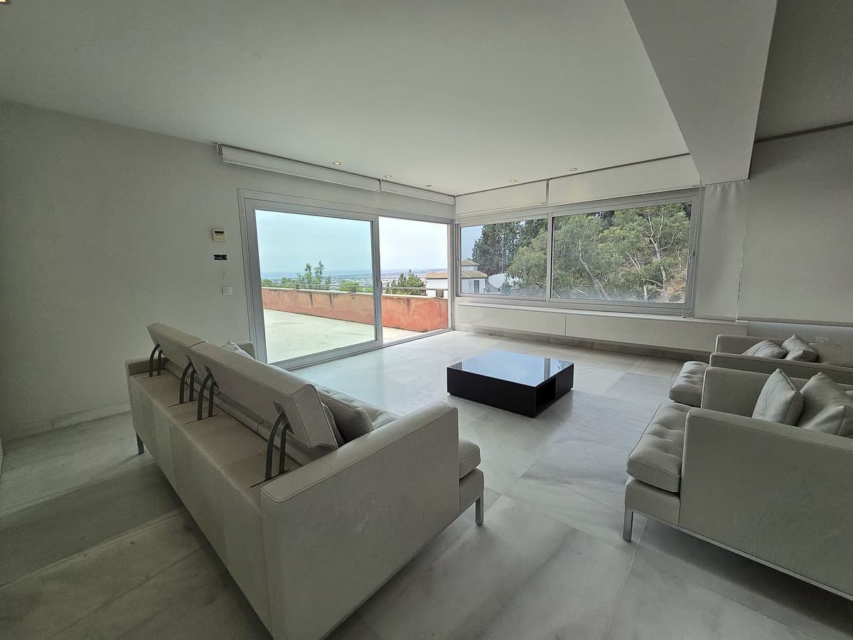 Detached Villa in Málaga — photo 7 of 10