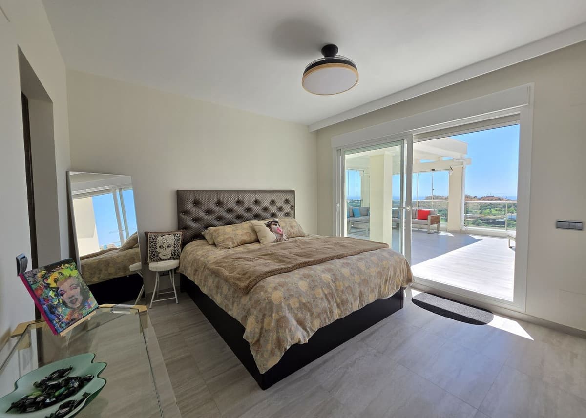 Penthouse in Cerros del Aguila — photo 6 of 10