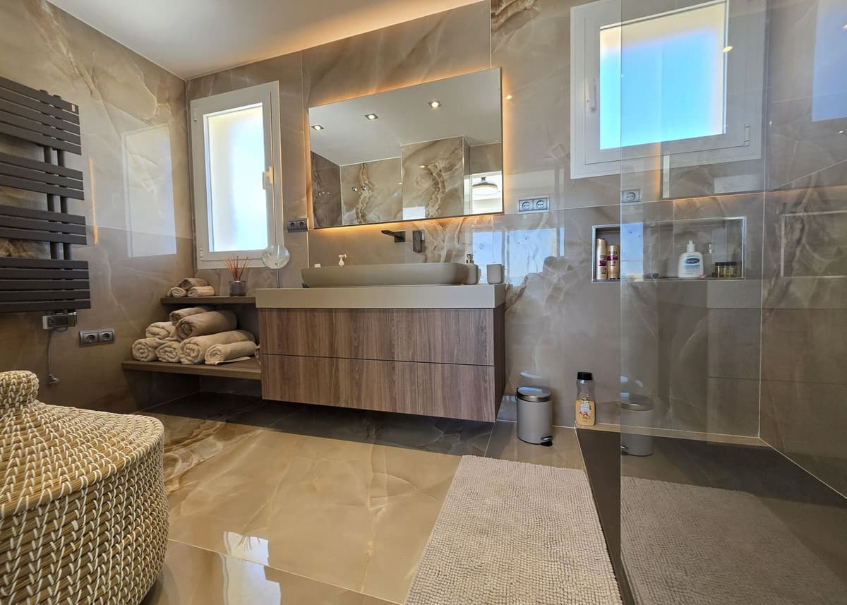 Penthouse in Cerros del Aguila — photo 7 of 10