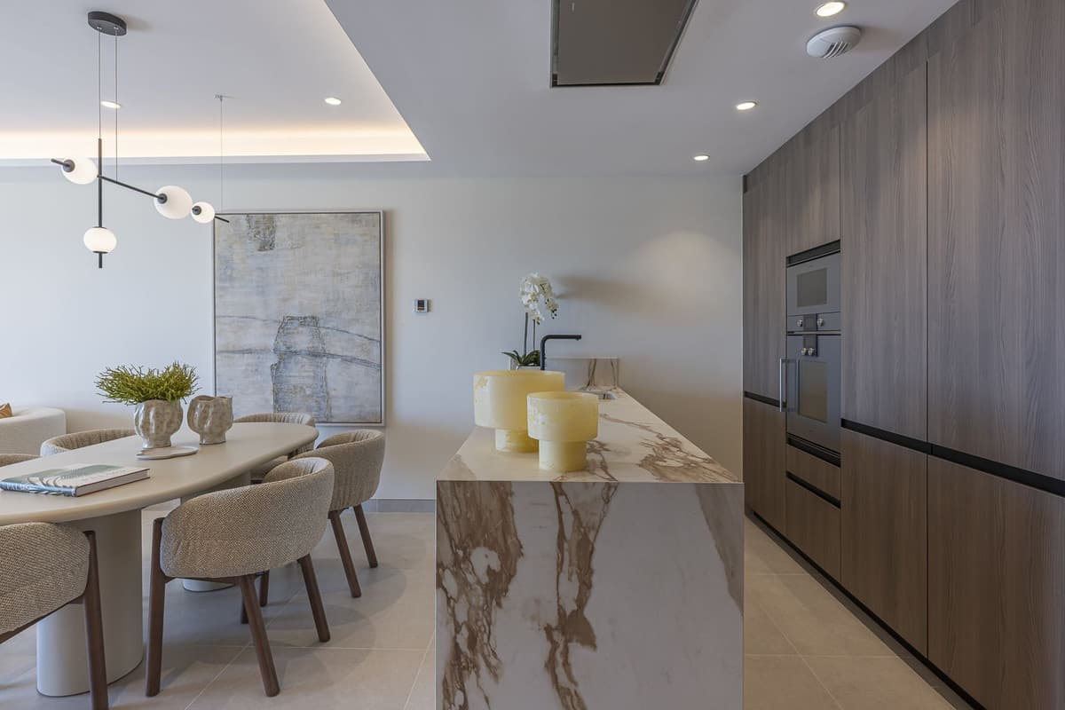Middle Floor Apartment in New Golden Mile — photo 9 of 10