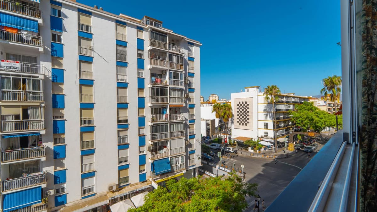 Middle Floor Apartment in Fuengirola — photo 3 of 10