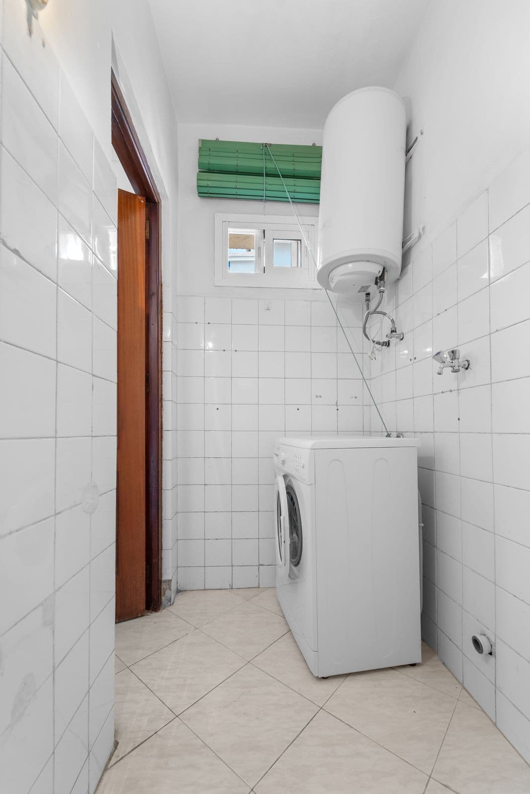 Middle Floor Apartment in Fuengirola — photo 7 of 10