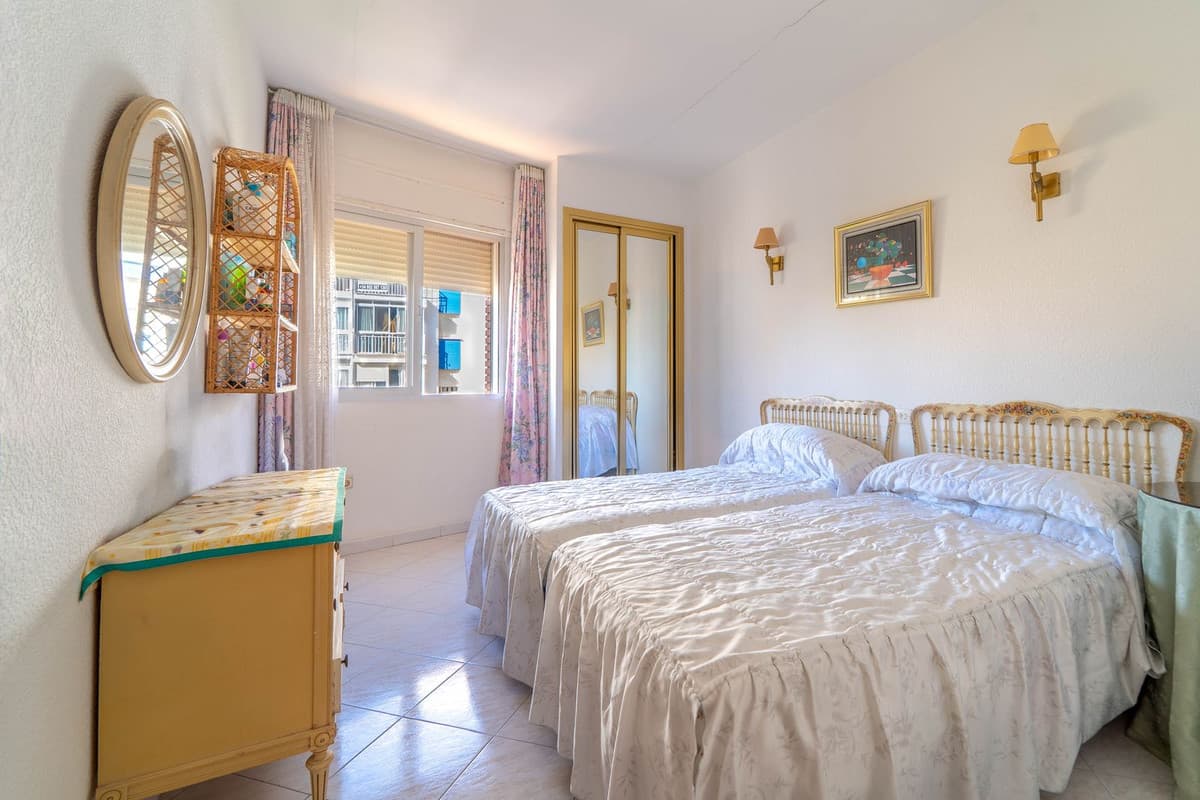 Middle Floor Apartment in Fuengirola — photo 8 of 10