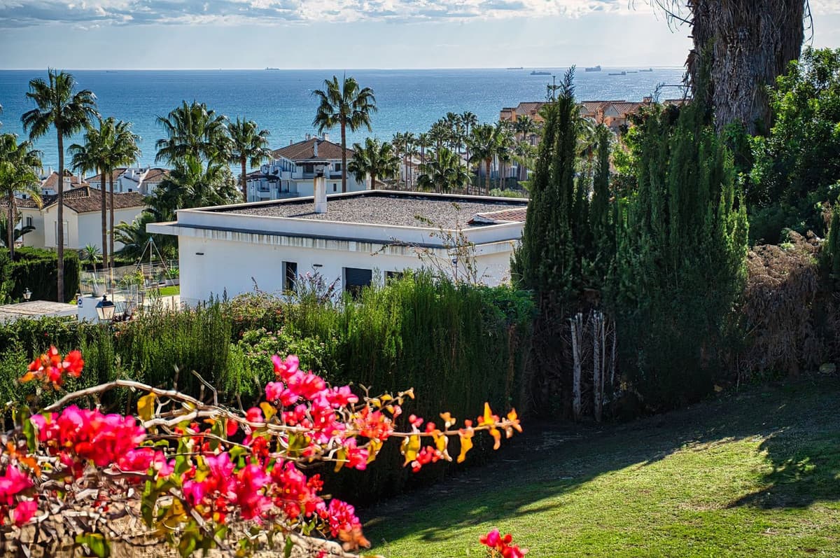 Detached Villa in La Alcaidesa — photo 8 of 10