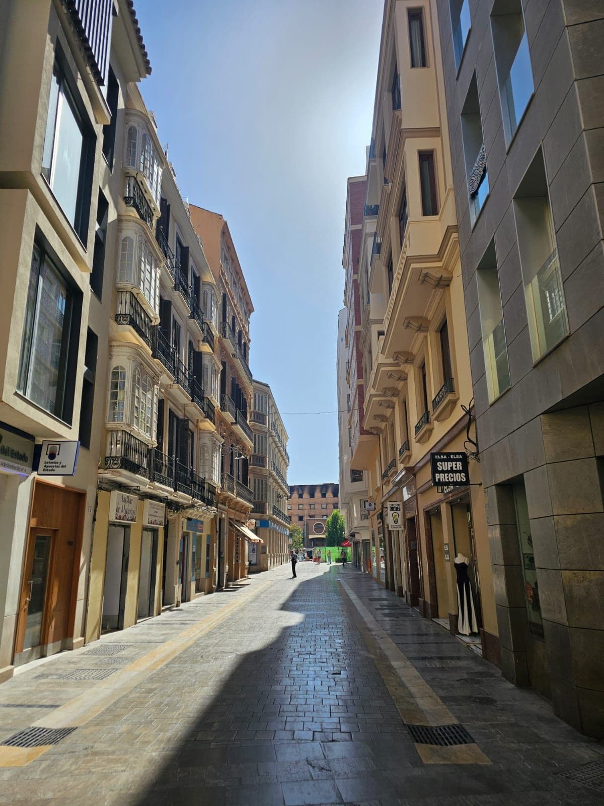 Middle Floor Apartment in Málaga Centro — photo 1 of 7