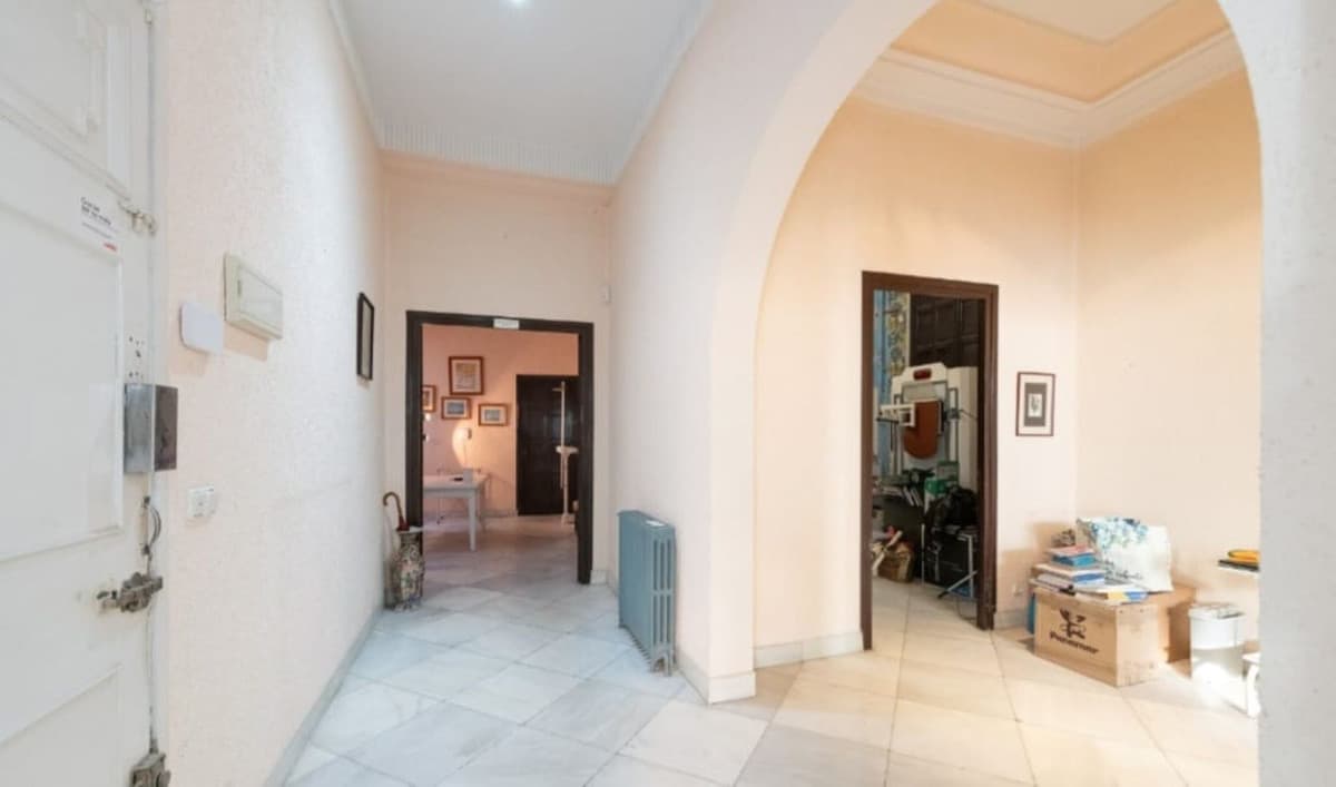 Middle Floor Apartment in Málaga Centro — photo 3 of 7