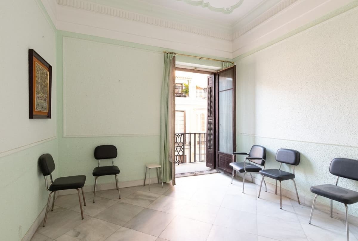 Middle Floor Apartment in Málaga Centro — photo 4 of 7