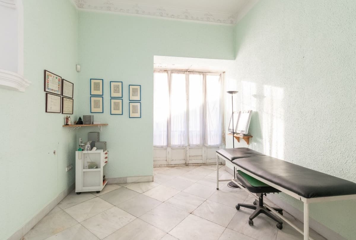 Middle Floor Apartment in Málaga Centro — photo 7 of 7